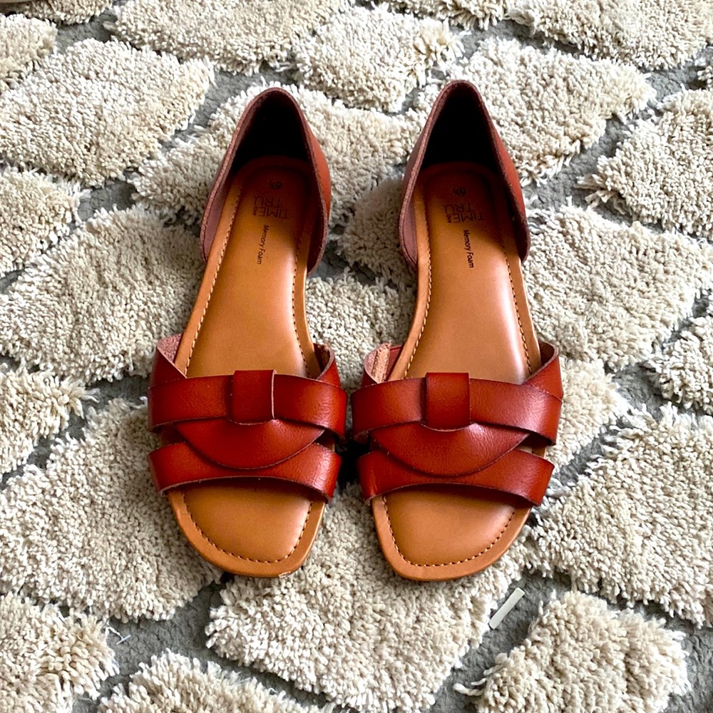 Time and Tru 6.5 summer sandal!